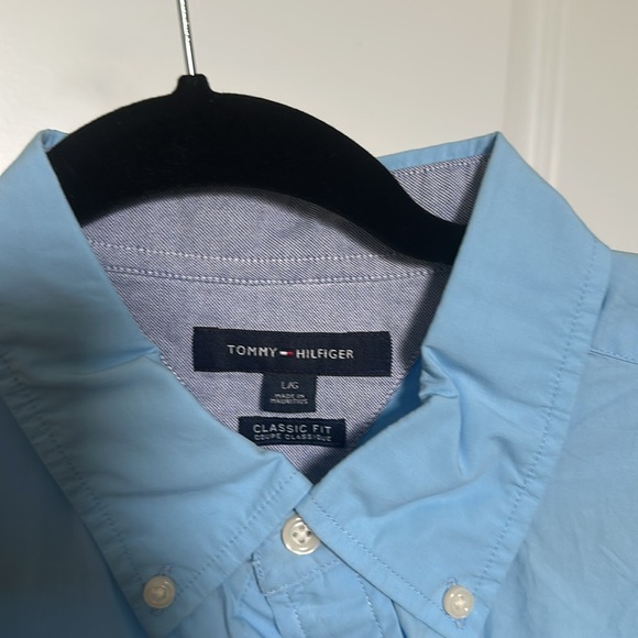 Tommy Hilfiger - Men’s Blue Button Up Short Sleeved - Picture 2 of 5